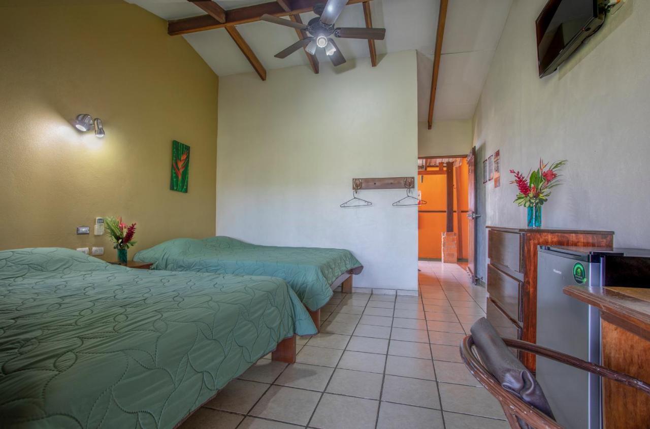 Hotel La Hacienda Quesada  Extérieur photo