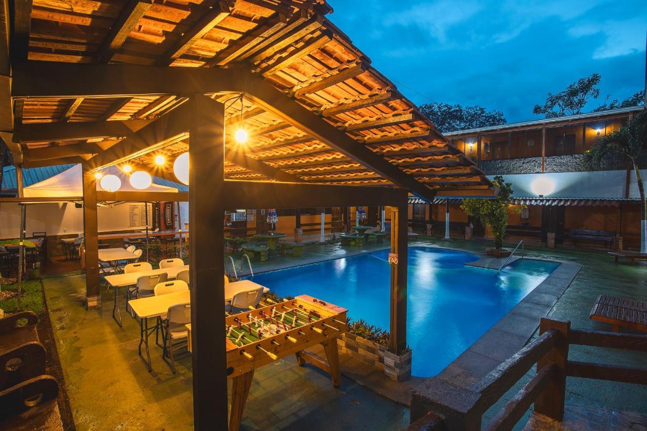 Hotel La Hacienda Quesada  Extérieur photo