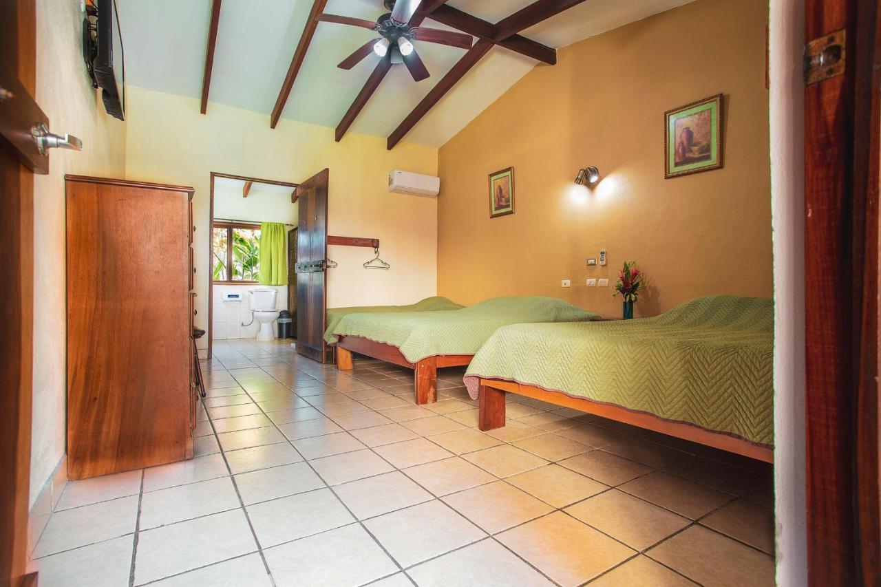 Hotel La Hacienda Quesada  Extérieur photo