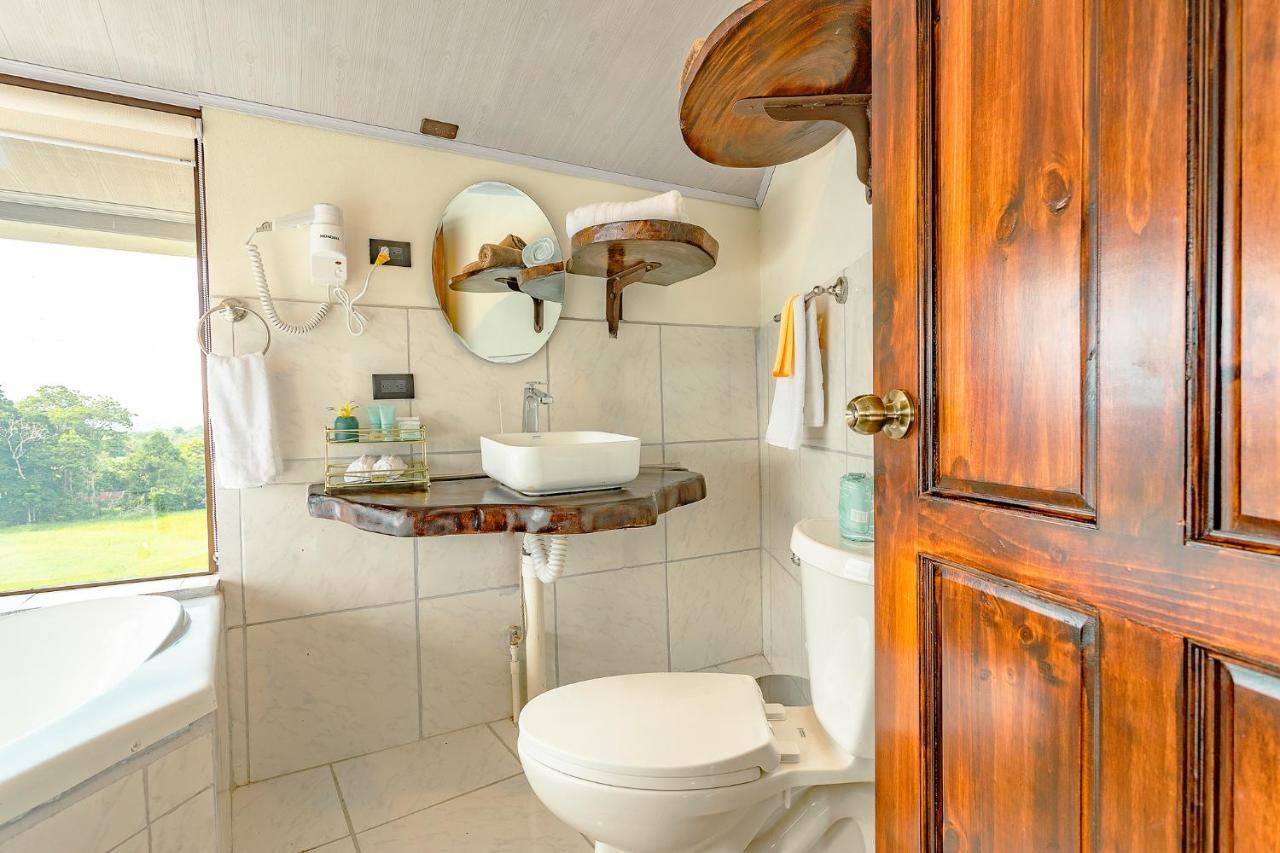 Hotel La Hacienda Quesada  Extérieur photo