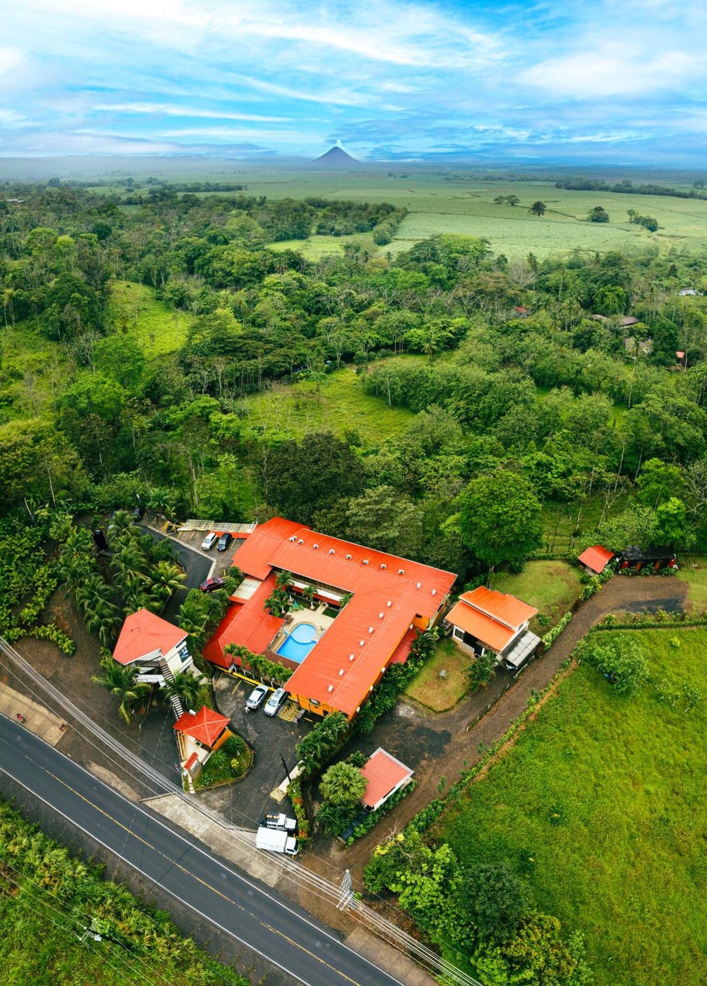 Hotel La Hacienda Quesada  Extérieur photo