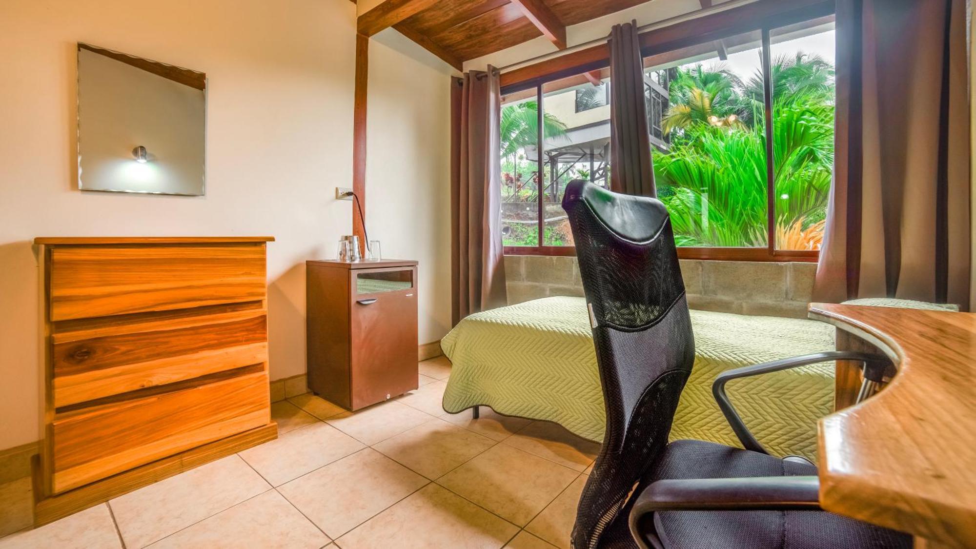 Hotel La Hacienda Quesada  Extérieur photo