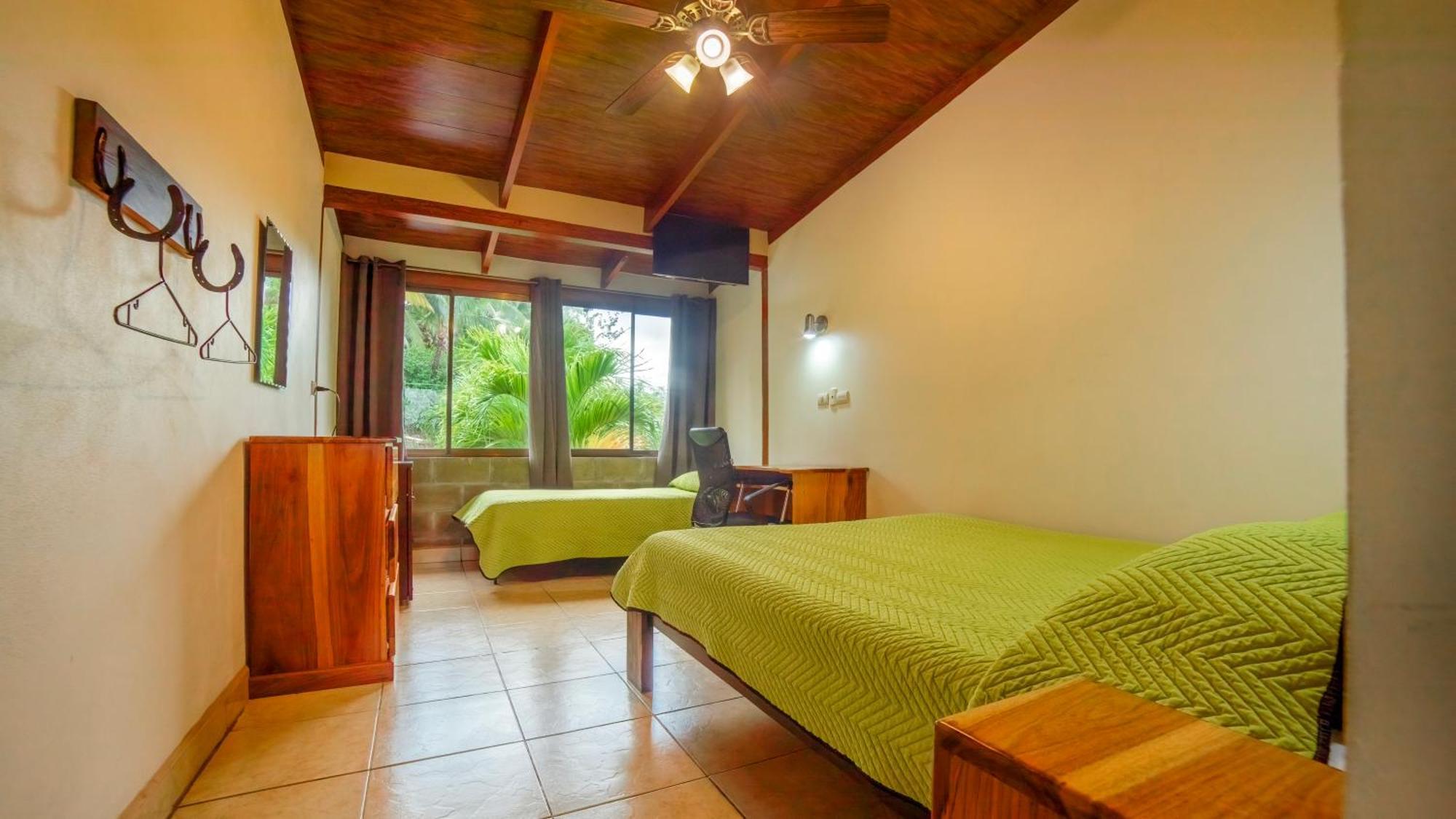 Hotel La Hacienda Quesada  Extérieur photo